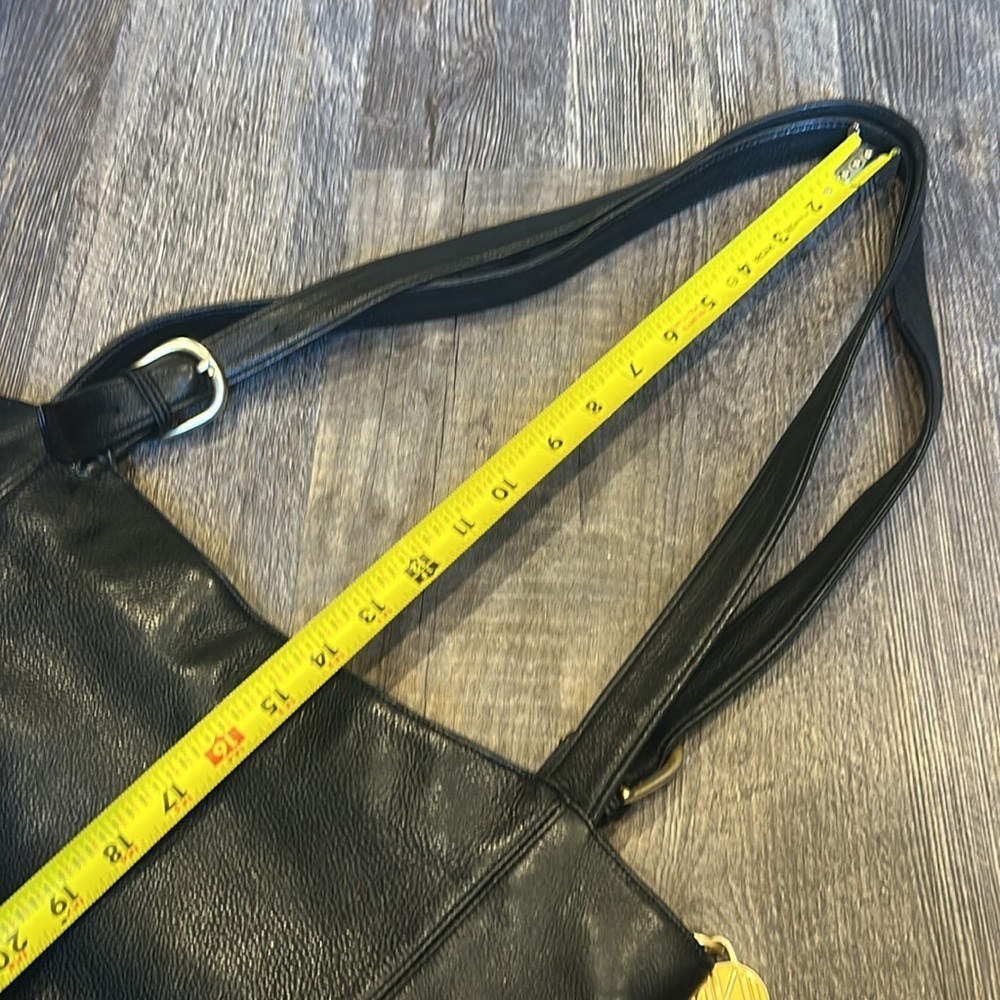 AKII Anne Klein 2 Leather Purse - Picture 6 of 13